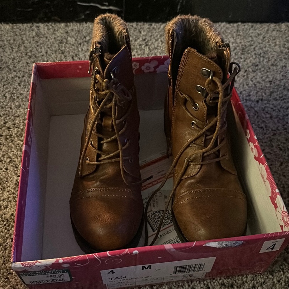 Girls brown zip combat boot